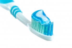 toothpaste-1786388_1280